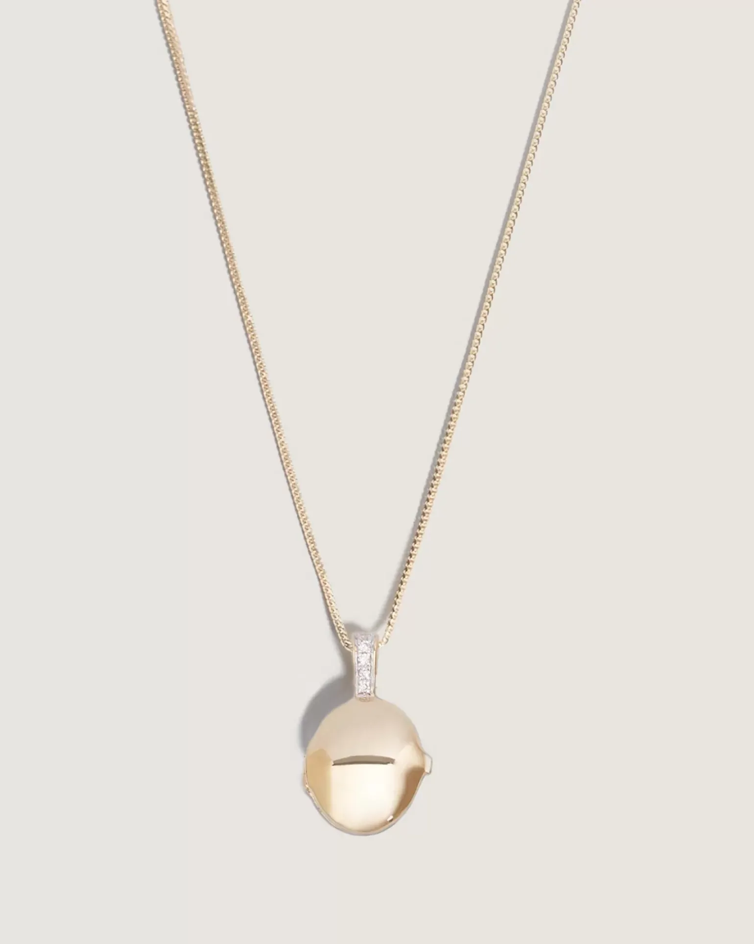 Maison Oval Locket Necklace Ii